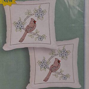 Hemstitch Set of 2 Cardinal Throw Pillowcases Stamped Cross Stitch Kit NWT